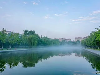 夏季高温来袭，户外劳动者保障受关注