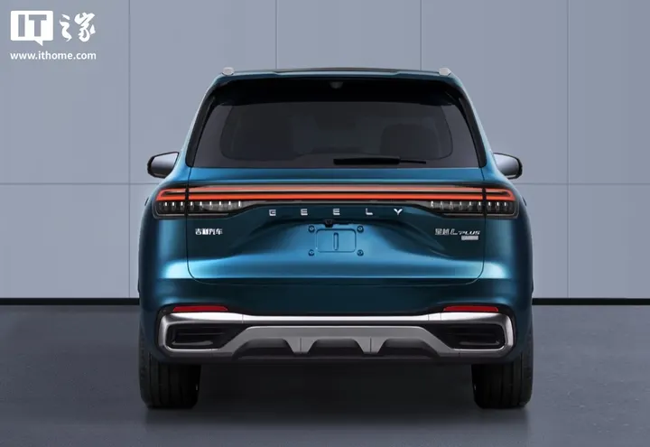 吉利星越 L PLUS 官宣“即将登场”,定位中大型旗舰智混 SUV 吉利星越L PLUS油混版本尾部实拍